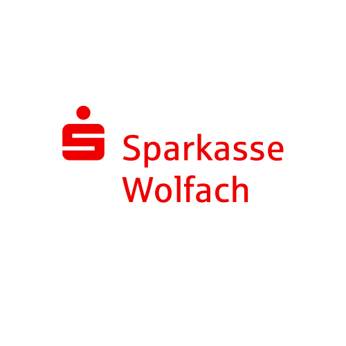 Das Logo der Sparkasse Wolfach wird in der Farbe rot links abgebildet. Ergänzt wird es durch die Schrift Sparkasse Wolfach in derselben Farbe rechts.